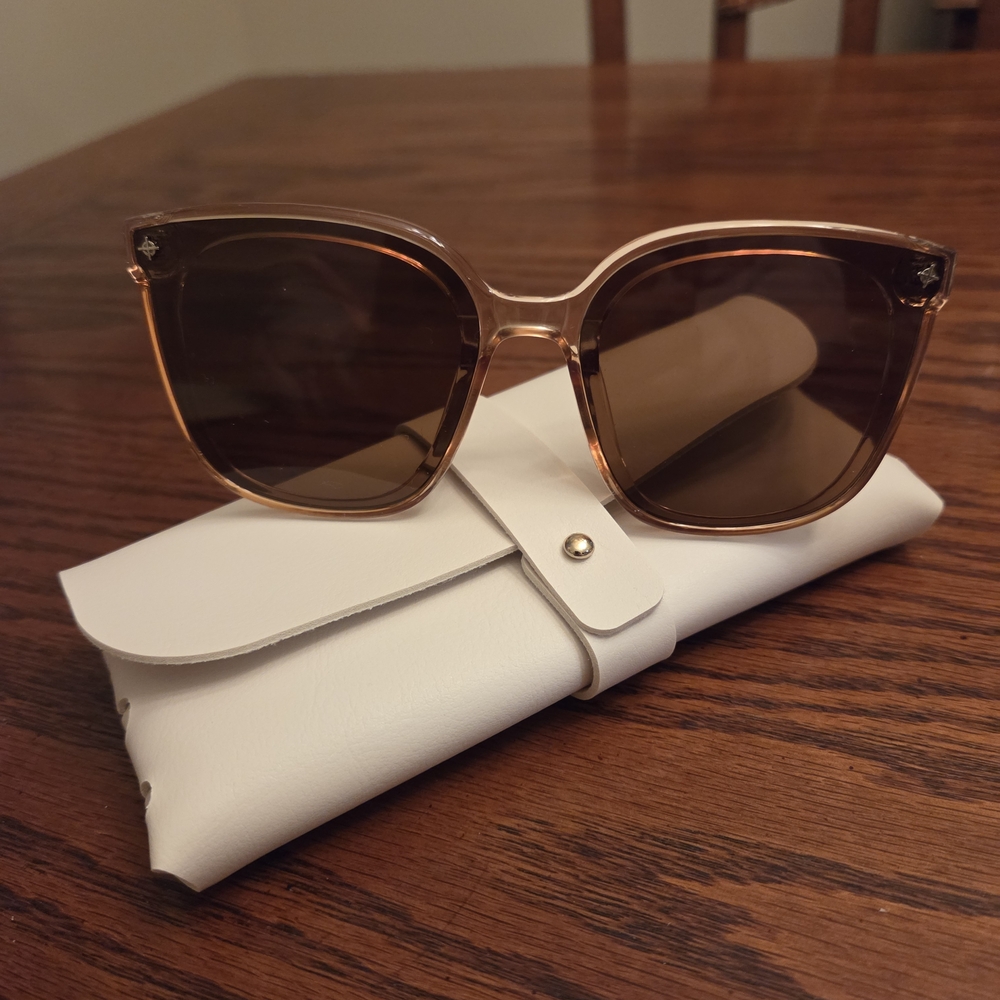 Re-Fabbed Botique Brown Sunglasses with White Case - Picture 1 of 5